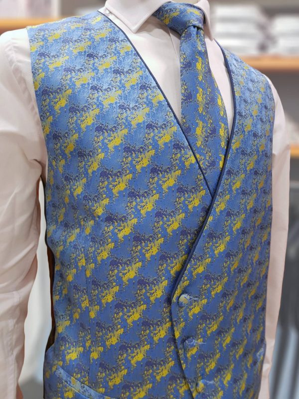 Chaleco estampado azul y amarillo CHA32 - Conecta Moda Joven chalecos para traje en Granada