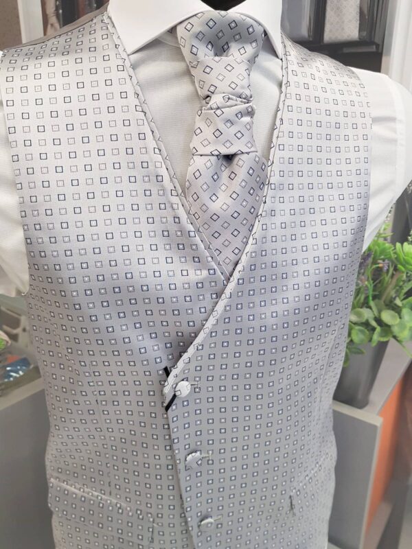 Chaleco gris con dibujo CHA44 - Conecta Moda Joven Granada
