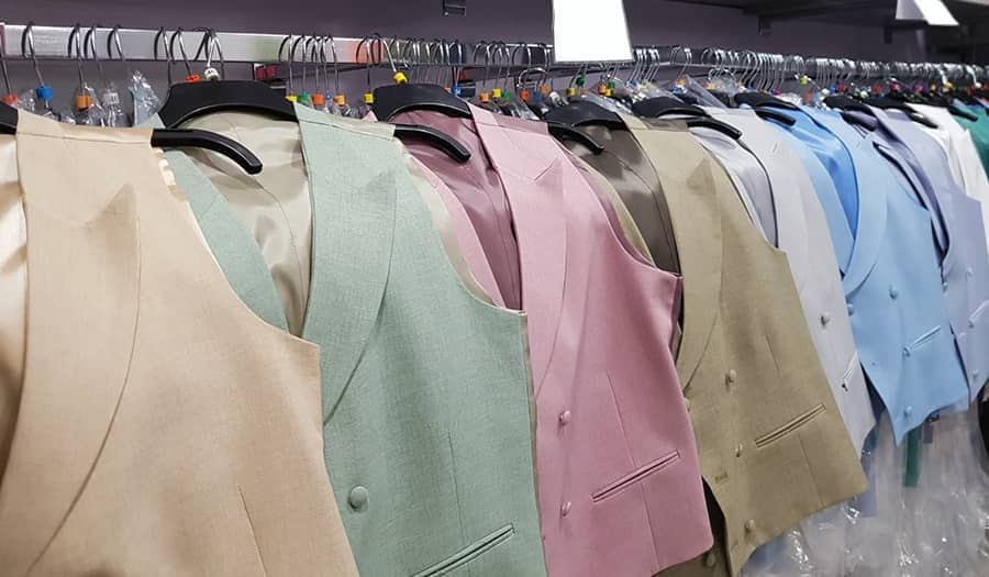 Chalecos de Fiesta y Ceremonia para Traje 2025 - Conecta Moda Joven Granada
