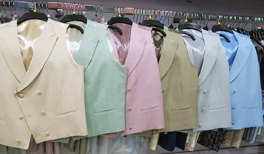 Chalecos de Fiesta y Ceremonia para Traje 2025 - Conecta Moda Joven Granada