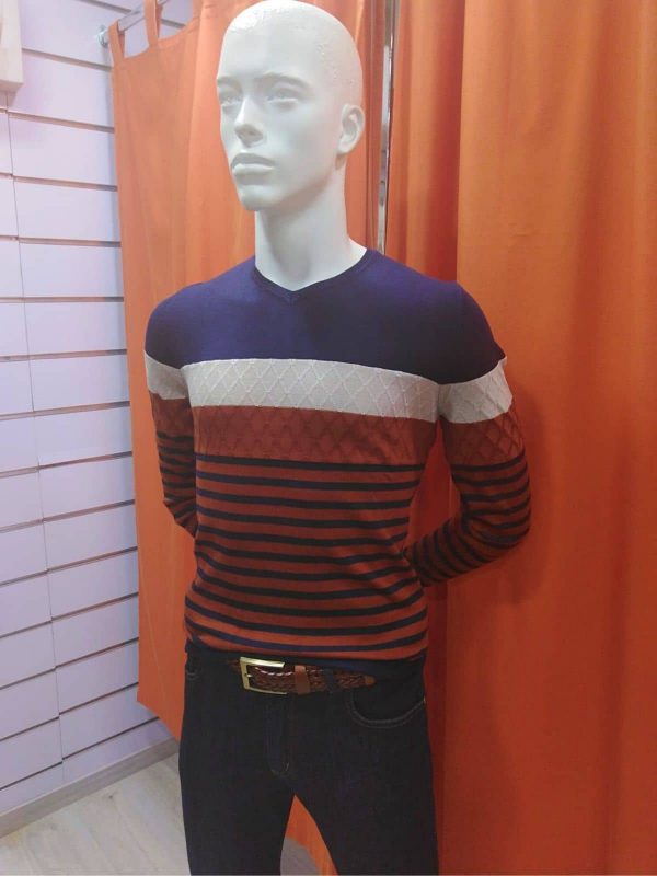 Jersey de cuello pico sienna de rayas - Conecta Moda Joven Tienda de ropa de caballero en Granada