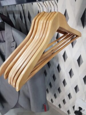 Perchas de madera