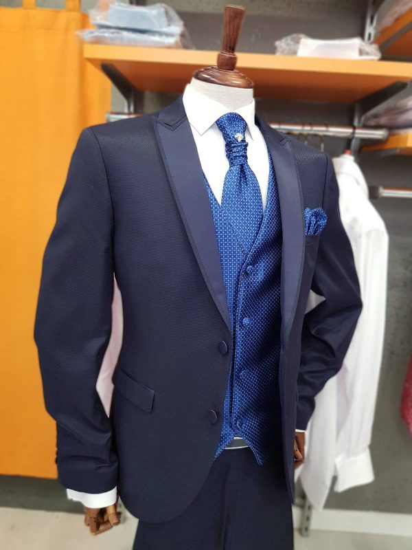 Traje de ceremonia azul marino con chaleco TRC55 - Conecta Moda Joven trajes para novios y padrinos en Granada
