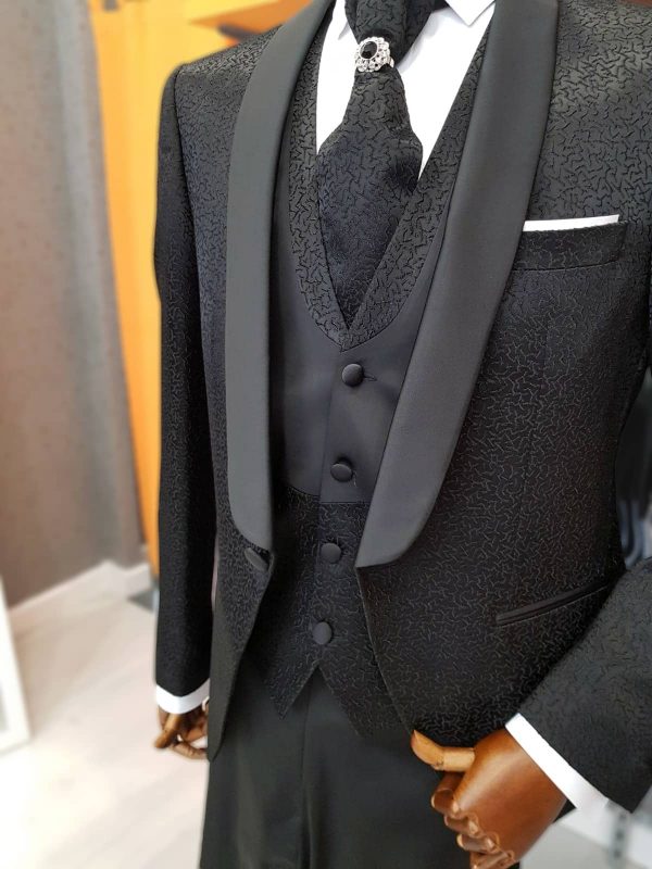Traje de ceremonia negro con dibujo y chaleco TRC46 - Conecta Moda Joven tienda de trajes de novio en Granada