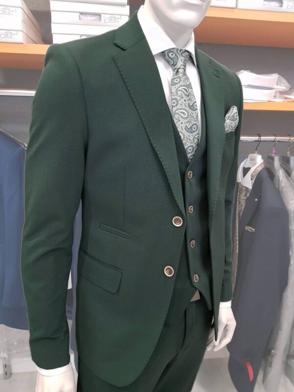 Traje de fiesta verde con chaleco TRF30 - Conecta Moda Joven trajes de hombre en Granada