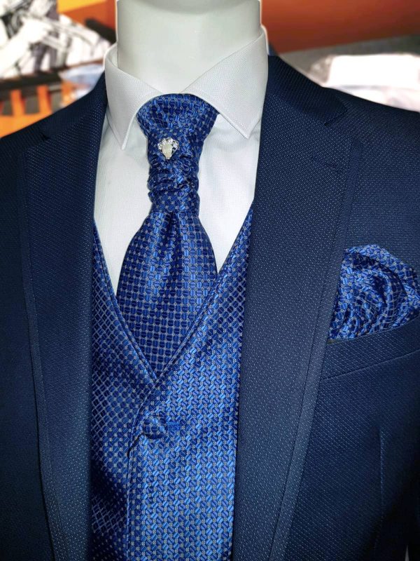 Traje de novio azul marino con chaleco a juego TRC52 - Conecta Moda Joven tienda de trajes de novio en Granada