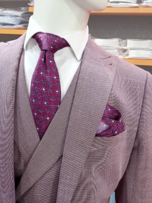 Traje liso granate claro TRL39 - Conecta Moda Joven trajes de hombre en Granada