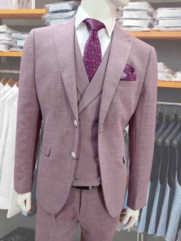 Traje liso granate claro TRL39 - Conecta Moda Joven trajes de hombre en Granada