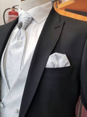 Traje negro liso TRL47 - Conecta Moda Joven trajes de hombre en Granada