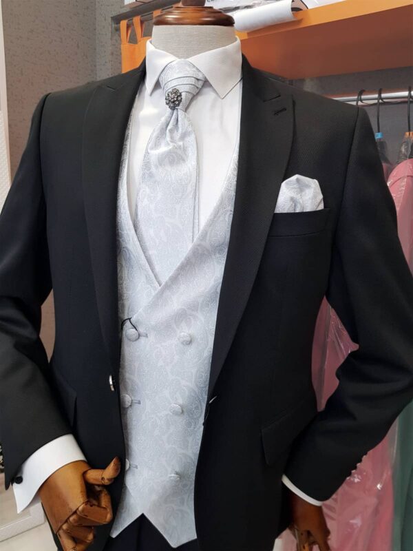 Traje negro liso TRL47 - Conecta Moda Joven trajes de hombre en Granada