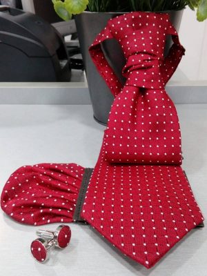 Corbata roja con dibujo con pañuelo Conecta Moda Joven Granada