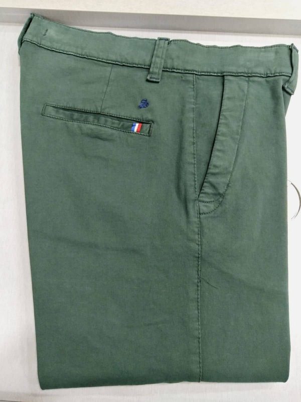 Pantalón chino de vestir verde entallado slim fit Conecta Moda Joven Granada