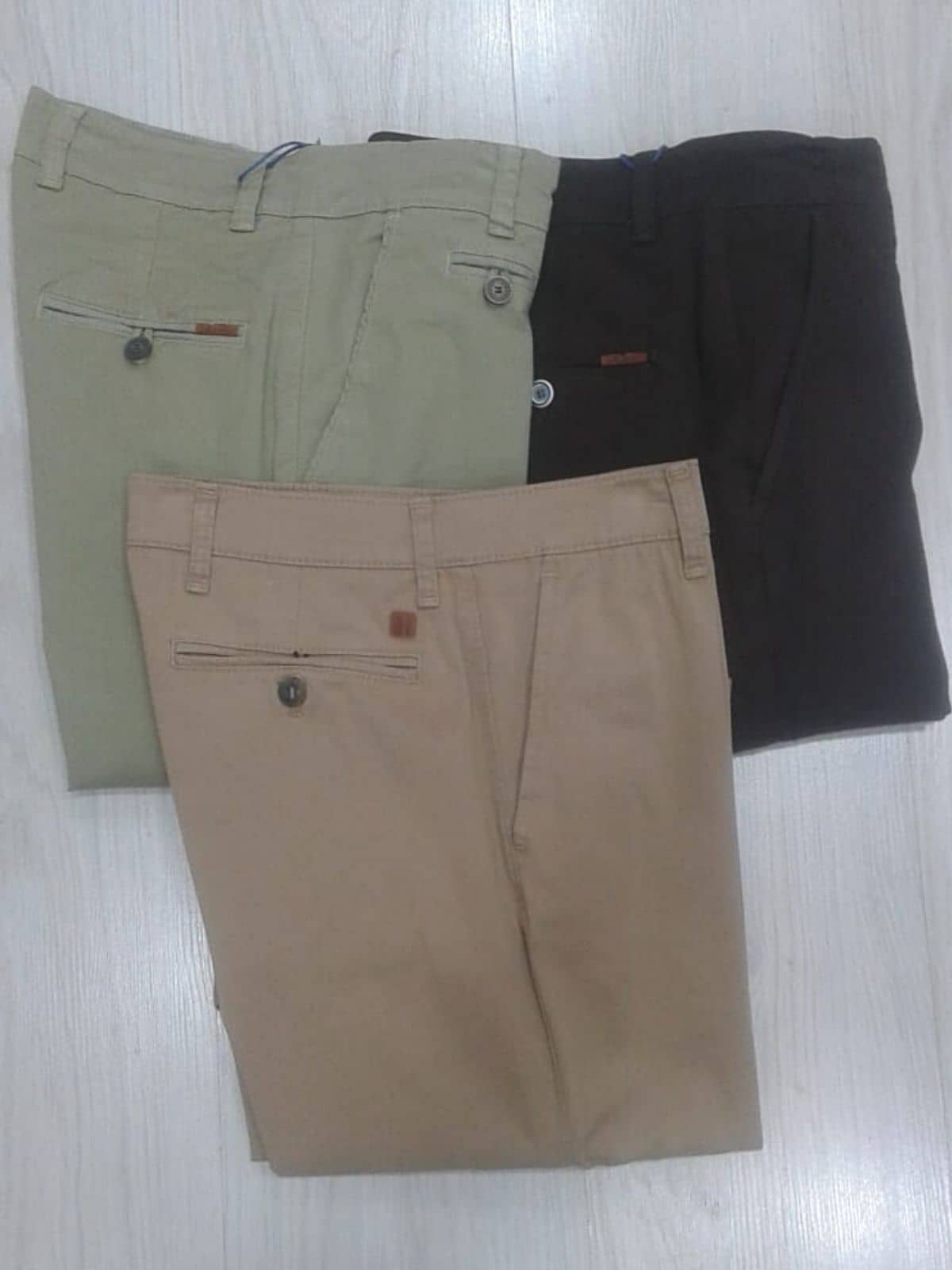 donor chaos harm pantalones chinos color beige Coordinate Higgins  complicated