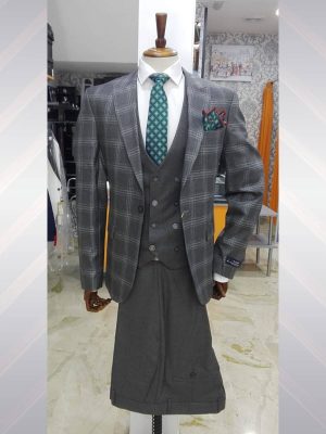 Traje de cuadros gris con chaleco