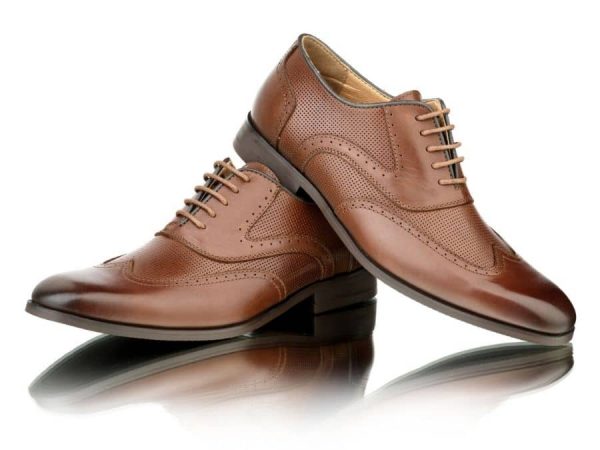 Zapato de piel marrón para traje Conecta Moda Joven Granada