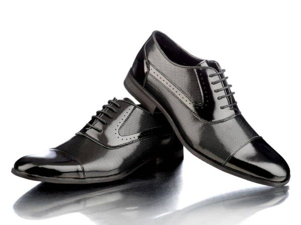 Zapatos negros para traje Conecta Moda Joven